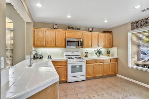 3008 Breezeway Ct, Modesto, CA 95355 photo 8