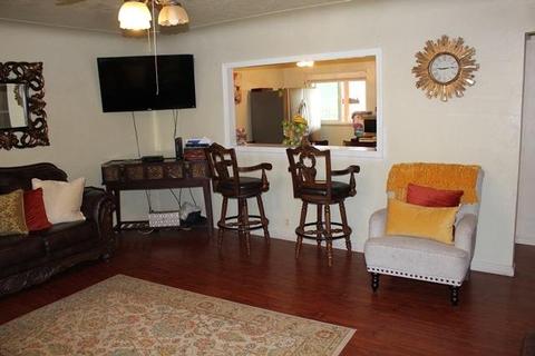 912 Yolo St, Manteca, CA 95336 photo 2