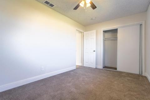 725 Georgetown Ave, Turlock, CA 95382 photo 23