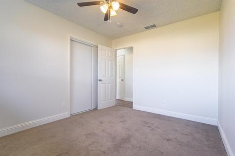 725 Georgetown Ave, Turlock, CA 95382 photo 19