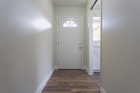 725 Georgetown Ave, Turlock, CA 95382 photo 11