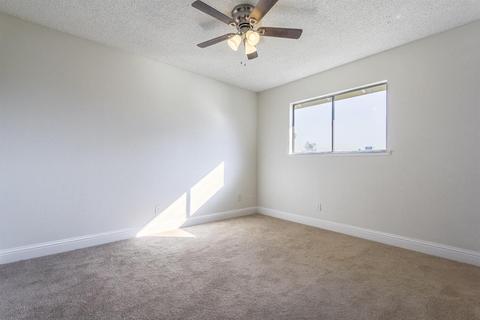 725 Georgetown Ave, Turlock, CA 95382 photo 18