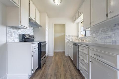 725 Georgetown Ave, Turlock, CA 95382 photo 14