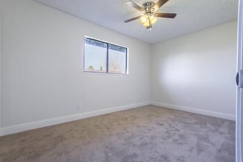 725 Georgetown Ave, Turlock, CA 95382 photo 22