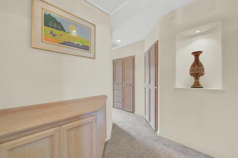2213 Lassen Pl, Davis, CA 95616 photo 9