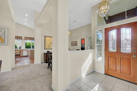 2213 Lassen Pl, Davis, CA 95616 photo 3