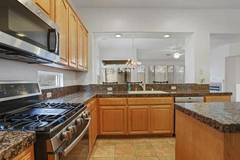 2413 Summerlin Dr, Modesto, CA 95356 photo 8