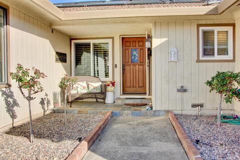 1511 Iris Dr, Lodi, CA 95242 photo 2