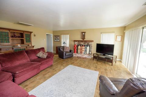 1701 Golf Rd, Turlock, CA 95380 photo 4