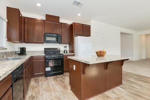 566 Pendragon St, Manteca, CA 95337 photo 9