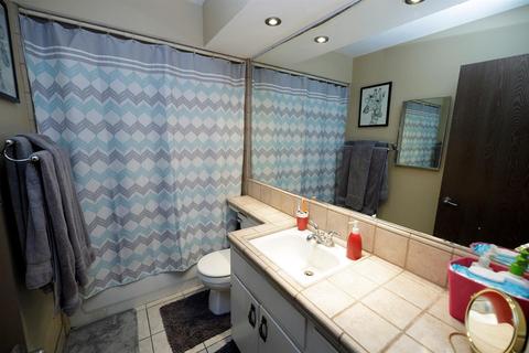 917 Cadillac Dr, Modesto, CA 95351 photo 16