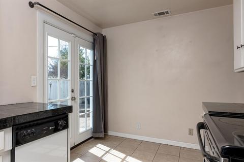 1116 Half Moon Dr, Modesto, CA 95350 photo 13