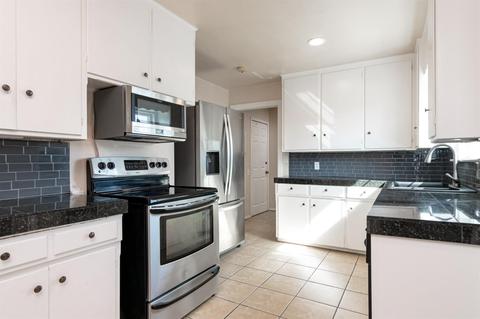 1116 Half Moon Dr, Modesto, CA 95350 photo 11