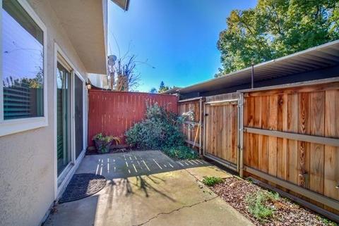 3915 Oak Villa Cir, Carmichael, CA 95608 photo 21