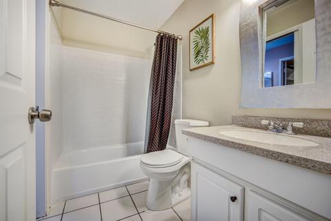 3915 Oak Villa Cir, Carmichael, CA 95608 photo 15