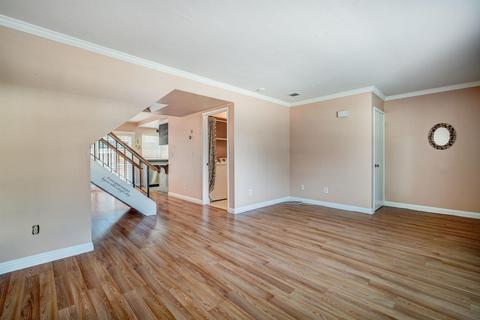 3915 Oak Villa Cir, Carmichael, CA 95608 photo 4