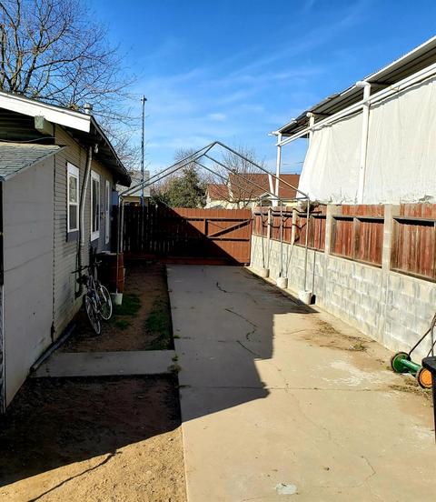 223 Roselawn Ave, Modesto, CA 95351 photo 9
