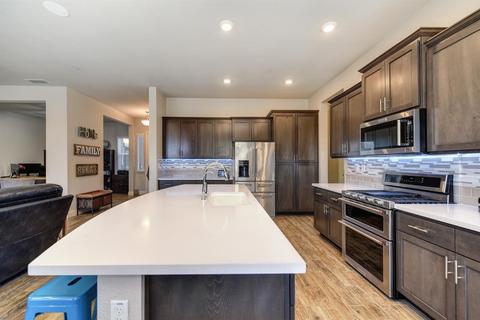 792 Whitaker Way, Galt, CA 95632 photo 8