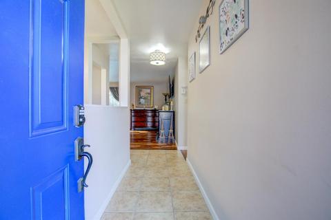 2513 Hemminger Way, Modesto, CA 95350 photo 2
