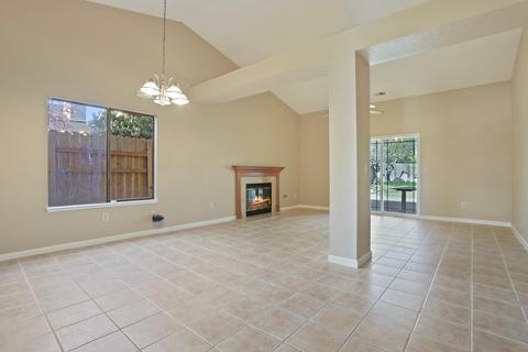 425 E Augusta St, Woodbridge, CA 95258 photo 4