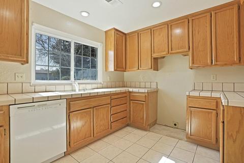 425 E Augusta St, Woodbridge, CA 95258 photo 10