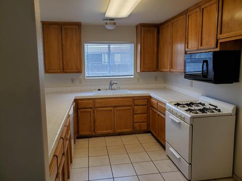 1384 Hansen Ave, Merced, CA 95340 photo 4