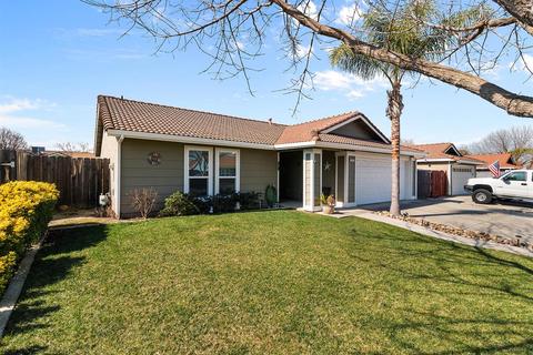 1861 Bristlecone Dr, Tracy, CA 95376 photo 2