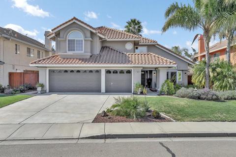 1821 Kern St, Tracy, CA 95376 photo 2
