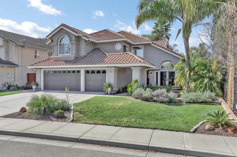 1821 Kern St, Tracy, CA 95376 photo 1