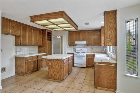 1495 Suellen Dr, Tracy, CA 95376 photo 11