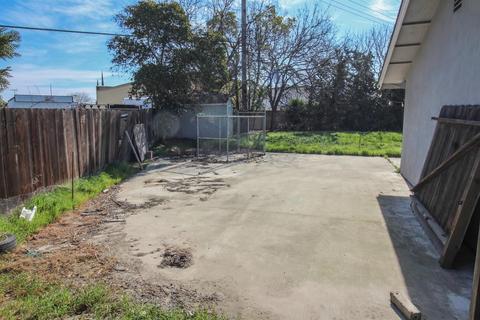 1720 Bryce Ave, Turlock, CA 95380 photo 2