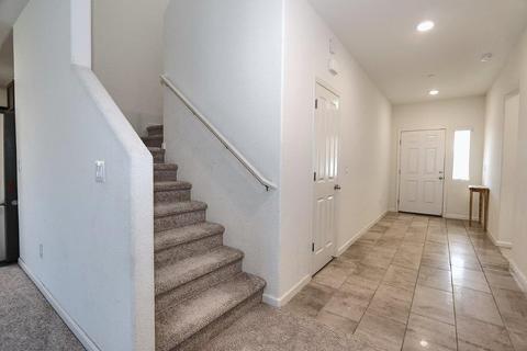608 Eclipse Ct, Roseville, CA 95747 photo 2