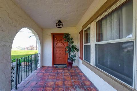 1712 Pomelo Ave, Patterson, CA 95363 photo 4