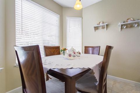 2813 Canyon Dr, Ceres, CA 95307 photo 19