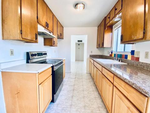 2037 Robertson Rd, Modesto, CA 95351 photo 2