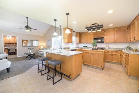 877 Canyon Ct, Manteca, CA 95336 photo 2