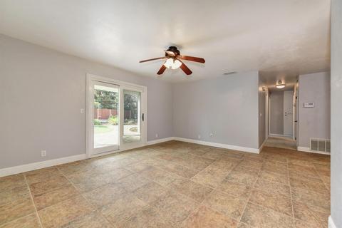 8666 Pardillo Ave, Orangevale, CA 95662 photo 9