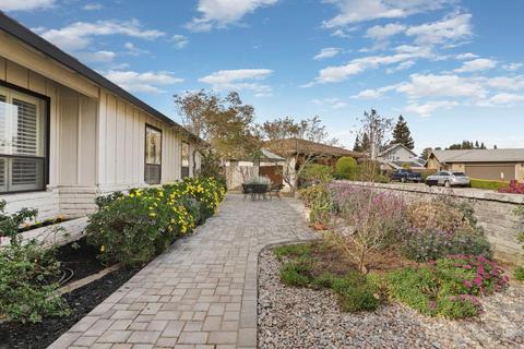 611 Atherton Dr, Lodi, CA 95242 photo 4