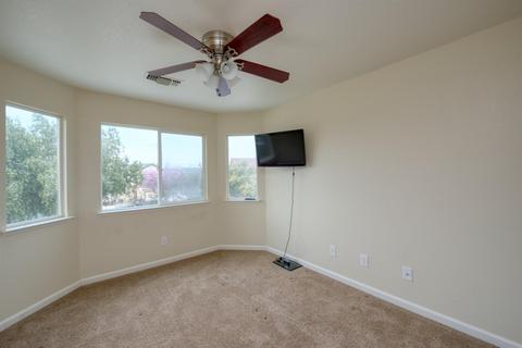 301 Memory Ln, Turlock, CA 95382 photo 25