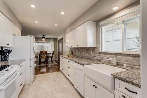 146 Perraud Dr, Folsom, CA 95630 photo 2