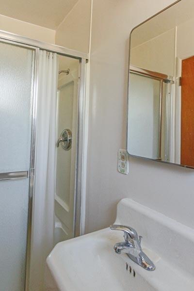 241 Martha St, Manteca, CA 95337 photo 9