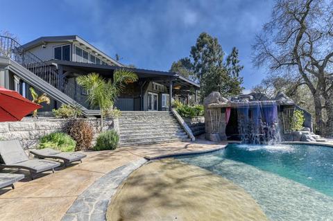 601 Albers Rd, Modesto, CA 95357 photo 1