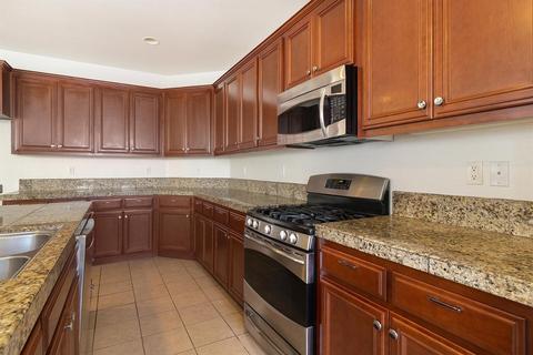 91 Camelback St, Lathrop, CA 95330 photo 9