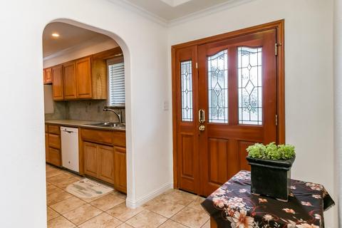 3520 Lydia Ln, Modesto, CA 95357 photo 4