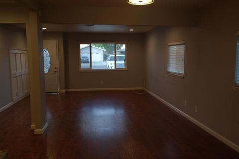 111 Barros St, Patterson, CA 95363 photo 5