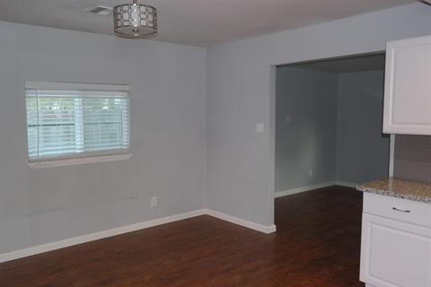 111 Barros St, Patterson, CA 95363 photo 9