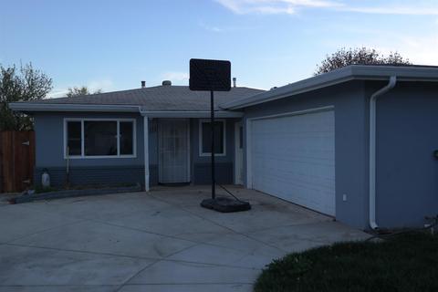 111 Barros St, Patterson, CA 95363 photo 2
