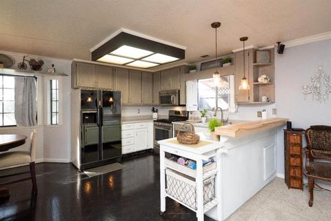 2817 Pinnacles Dr, Modesto, CA 95358 photo 5