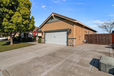 1071 Lucio St, Manteca, CA 95336 photo 3