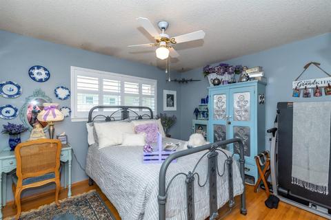 4905 Bowman Oaks Way, Carmichael, CA 95608 photo 17